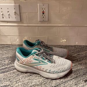 Women’s Brooks Glycerin 20 Size 9.5
